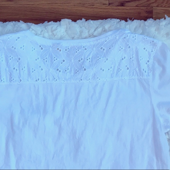 Levi’s Crochet Pocket Tee - Picture 6 of 6